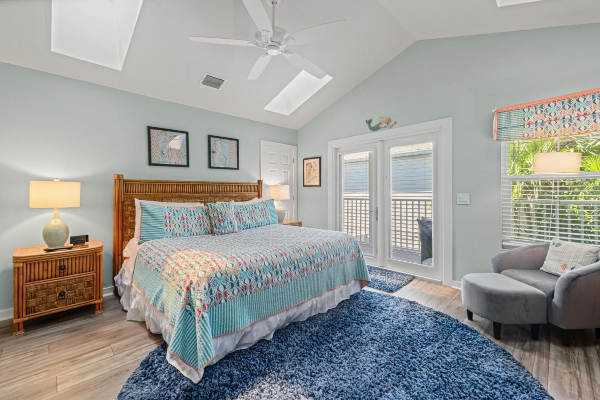 Paradise Place Duval Square * Key West